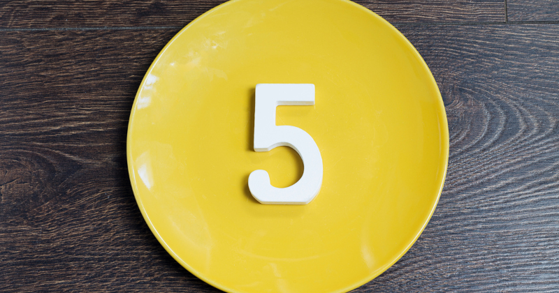 【5年保存】コスパ選ぶ！値段の安いおすすめ保存水